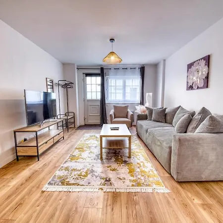 La Clemence - Close To Train Station - Garage Reims