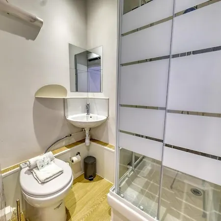 Apartment La Clemence - Close To Train Station - Garage Reims