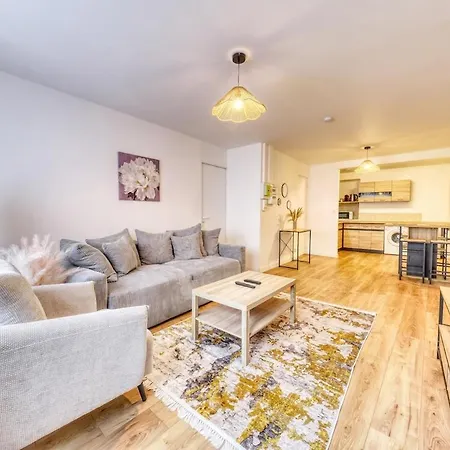 La Clemence - Close To Train Station - Garage Apartment Reims