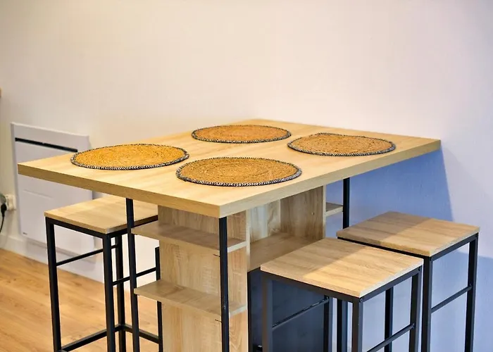 La Clemence - Close To Train Station - Garage